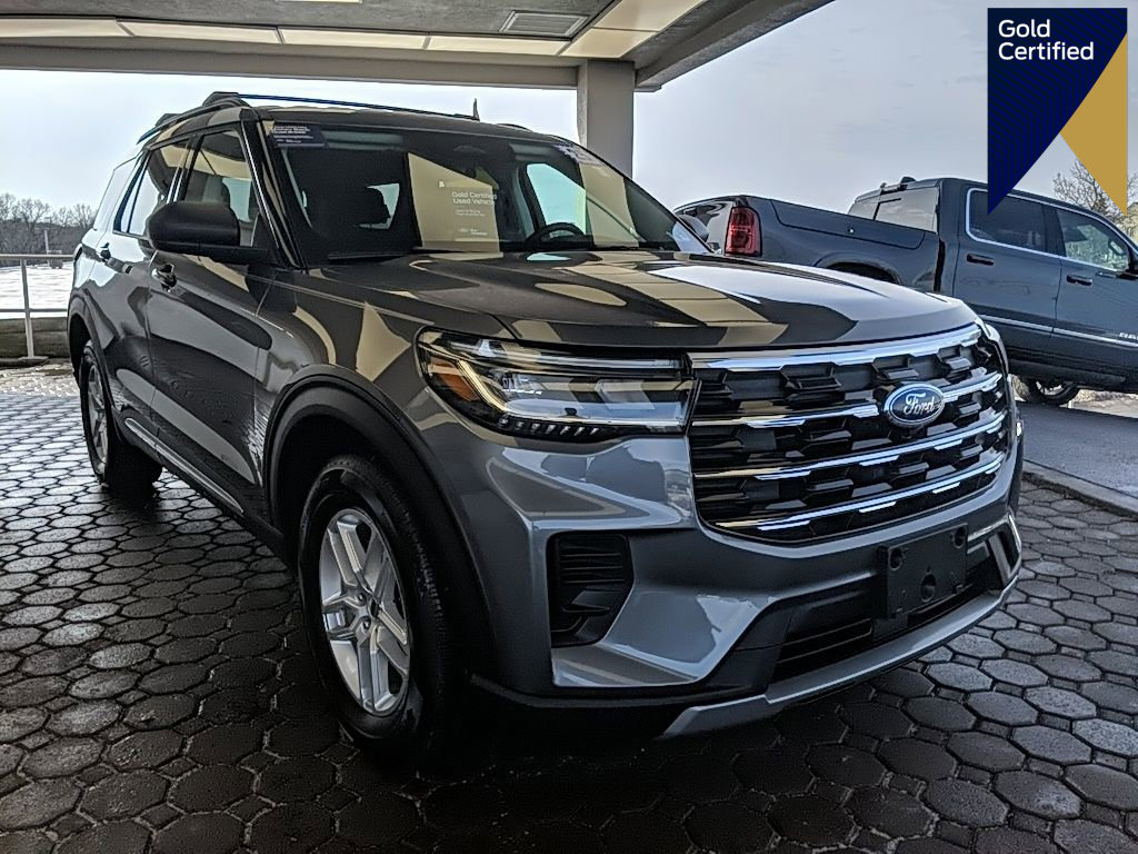 Certified 2025 Ford Explorer Active image 1