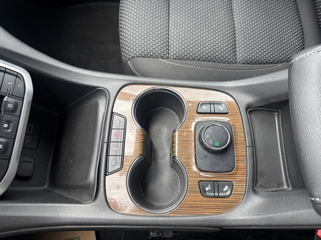 Used 2020 GMC Acadia SLE w/ Driver Convenience Package AWD/4WD image 24