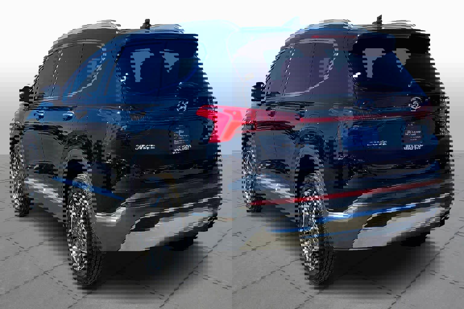 Used 2023 Hyundai Santa Fe Limited image 4