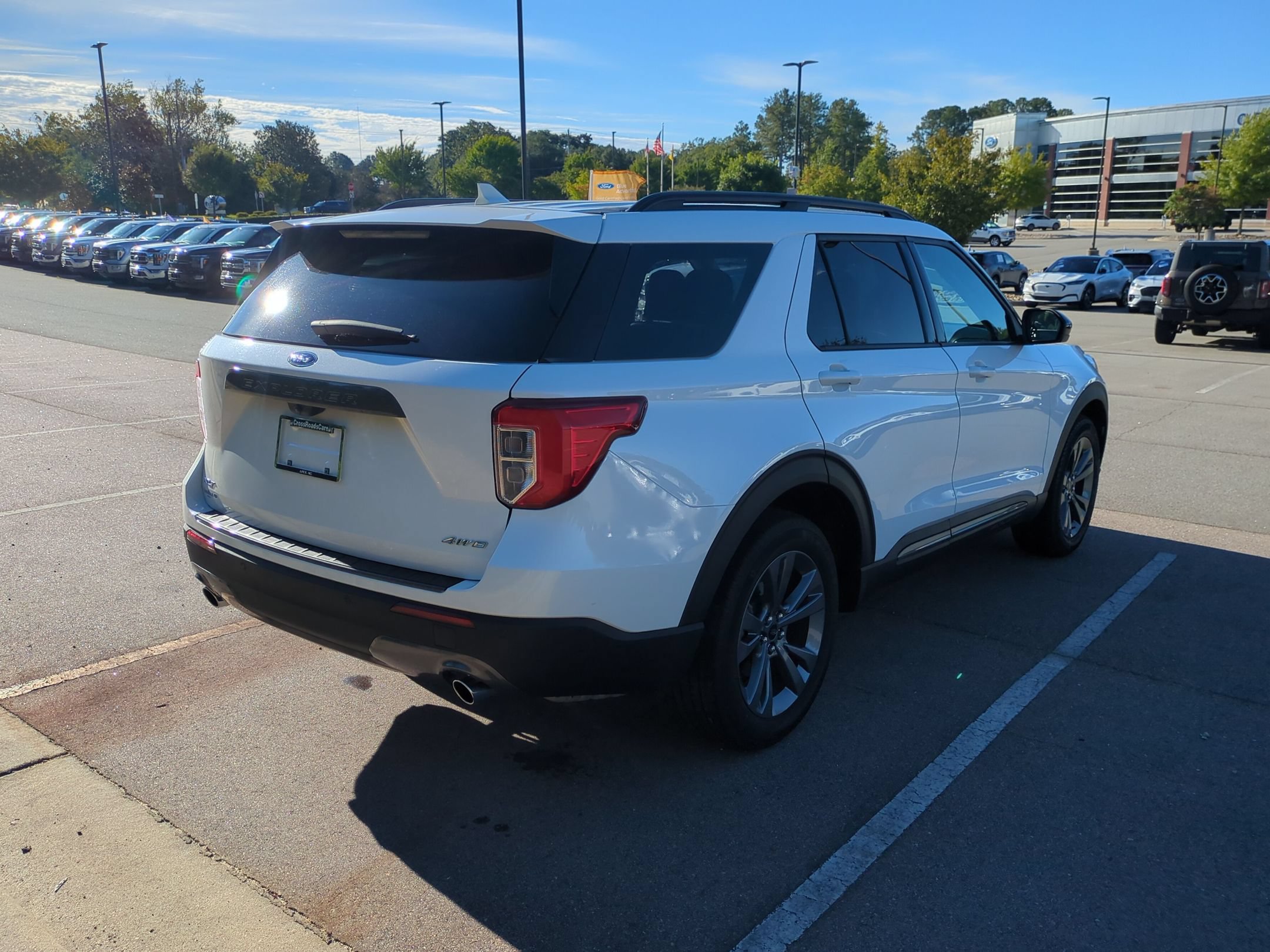 Certified 2024 Ford Explorer XLT w/ Equipment Group 202A AWD/4WD image 4