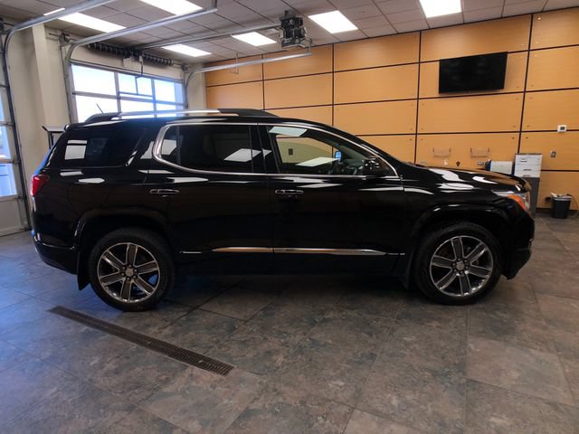 Used 2019 GMC Acadia Denali w/ Technology Package AWD/4WD image 8