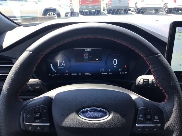 Certified 2025 Ford Escape ST-Line Elite w/ Class II Trailer Tow Package AWD/4WD image 12