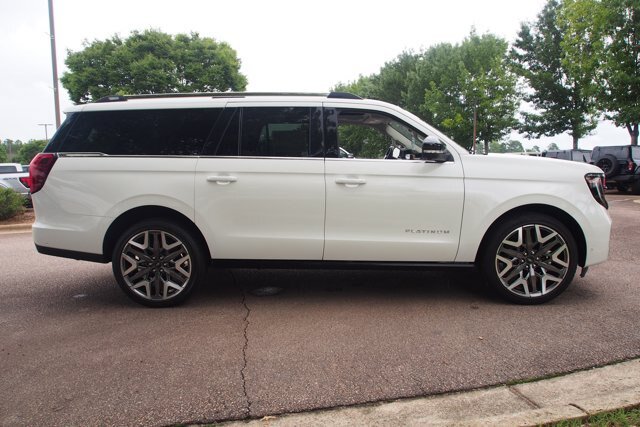 Certified 2025 Ford Expedition Max Platinum w/ Platinum Ultimate Package AWD/4WD image 8