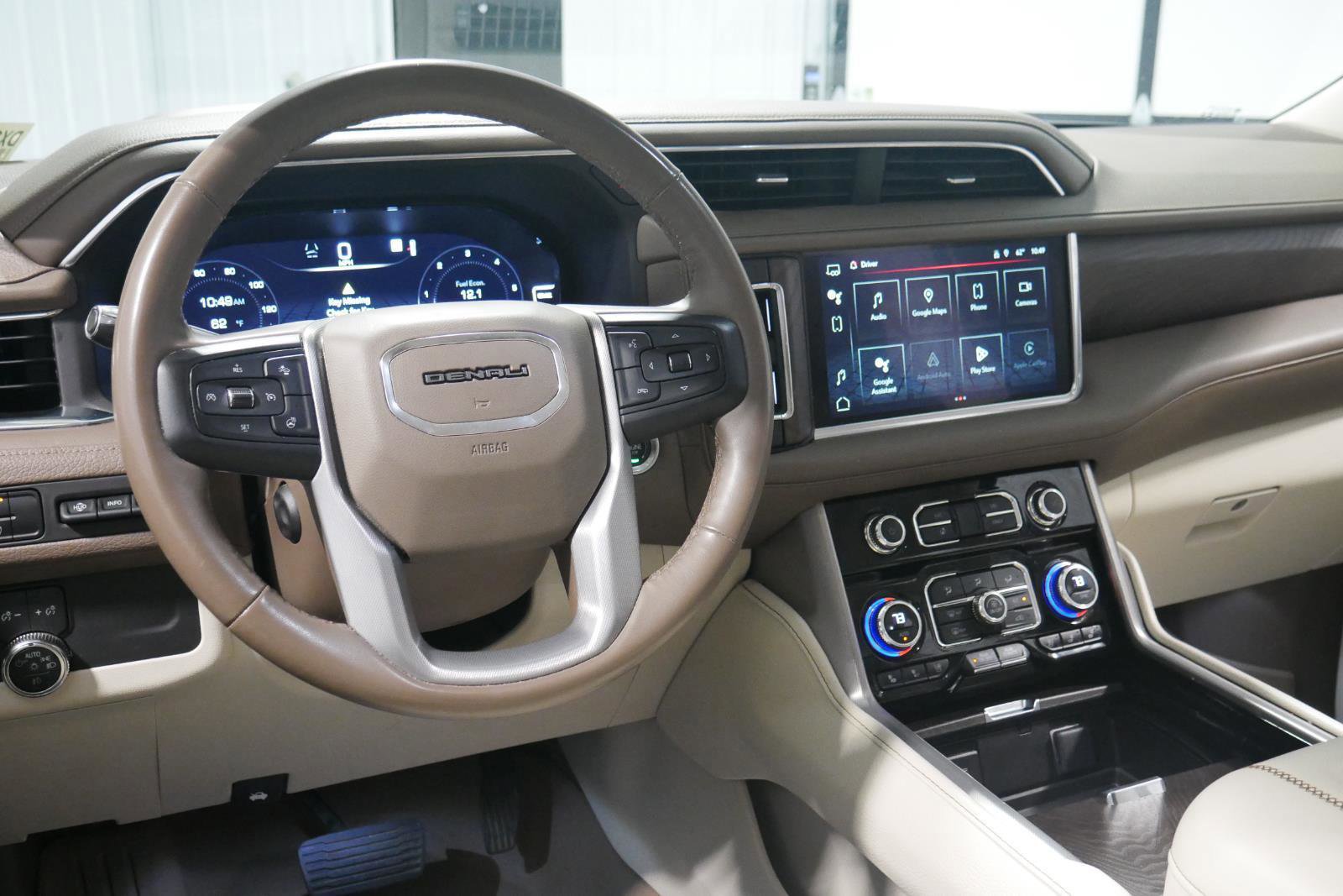 Used 2023 GMC Yukon XL Denali image 14