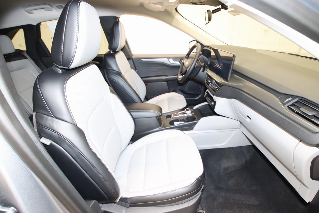 Certified 2024 Ford Escape SE image 34