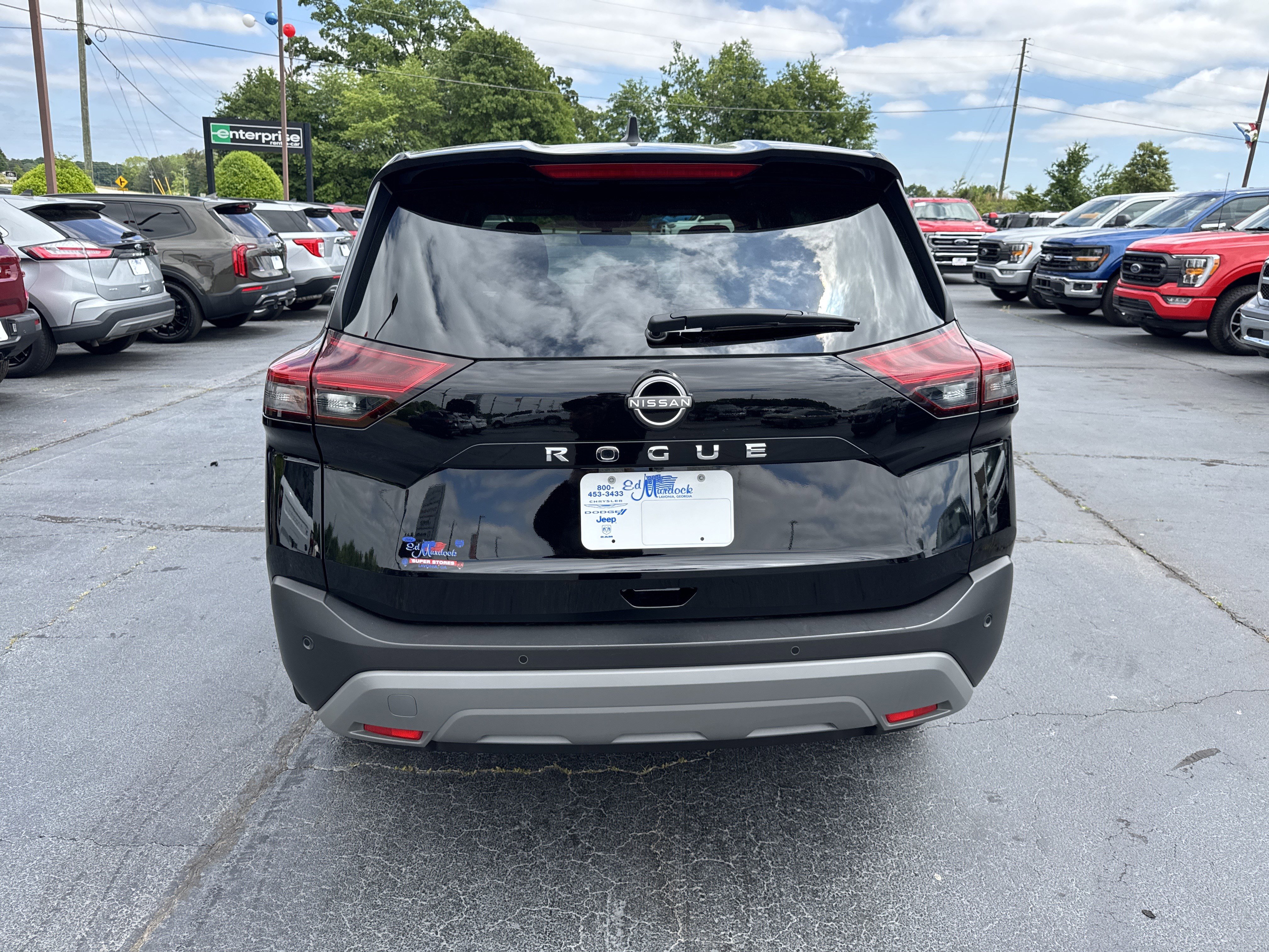 Used 2023 Nissan Rogue S FWD image 6