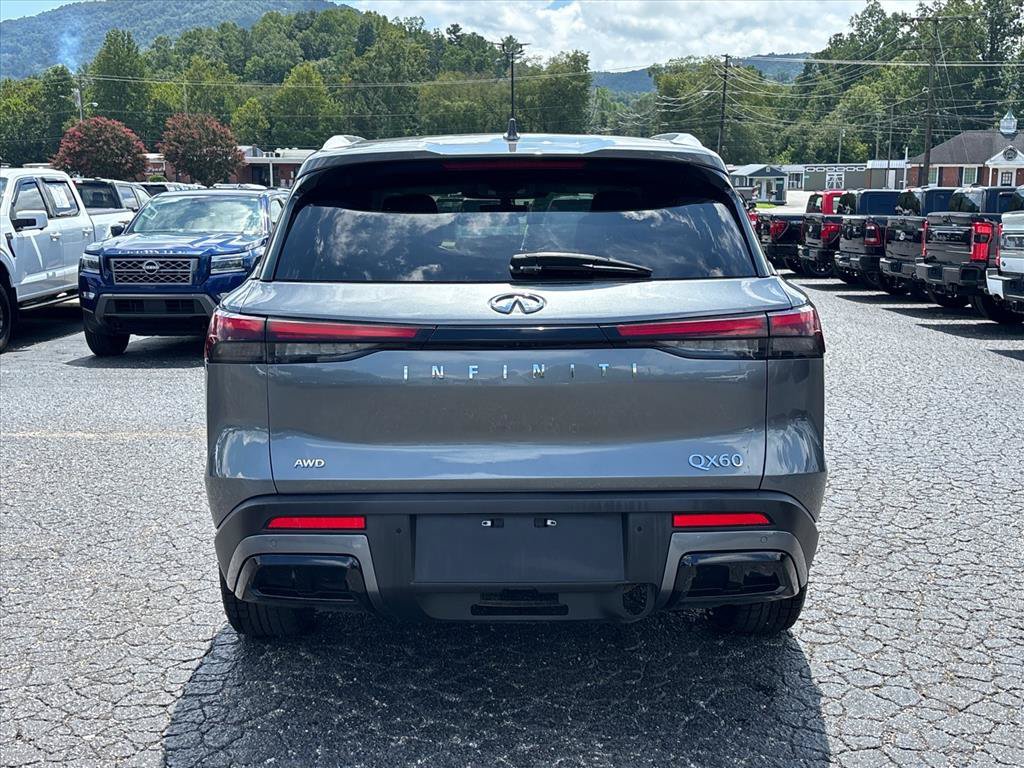 Used 2024 INFINITI QX60 Luxe AWD/4WD image 6