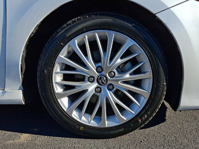 Used 2019 Toyota Camry XLE FWD image 9