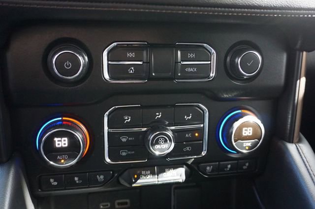 Used 2021 Chevrolet Tahoe High Country w/ Premium Package image 21