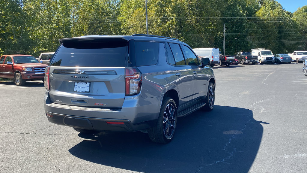 Used 2021 Chevrolet Tahoe RST w/ Luxury Package RWD image 5