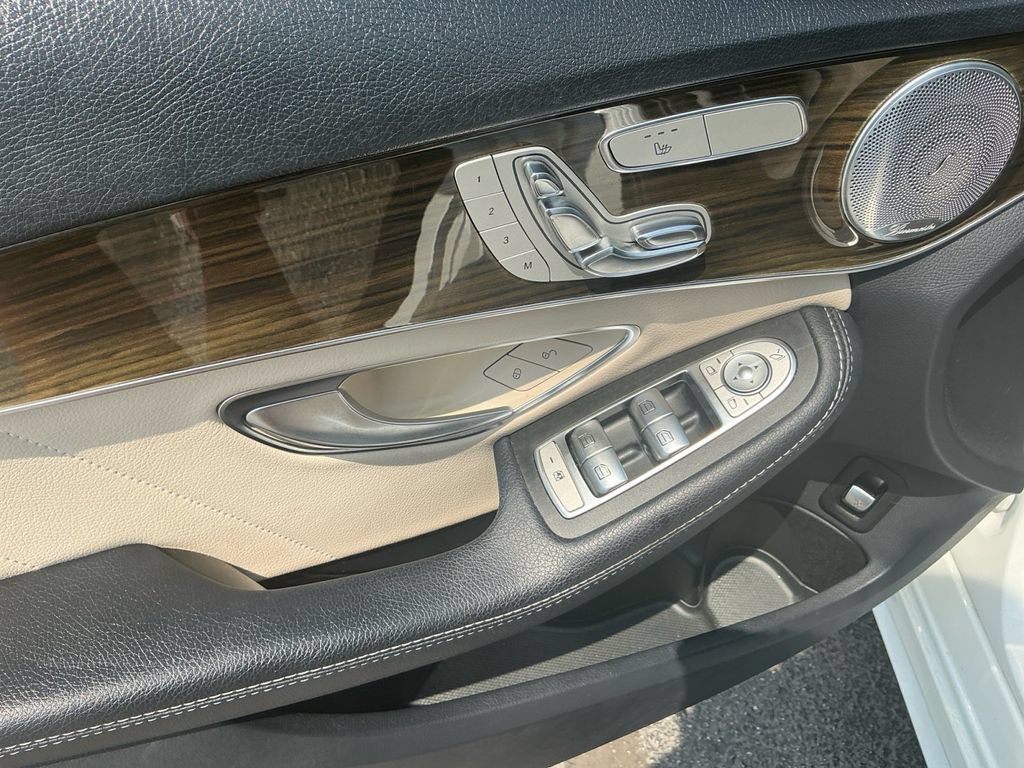 Used 2019 Mercedes-Benz C 300 Sedan image 16