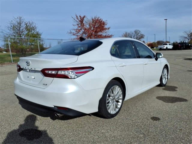 Used 2018 Toyota Camry XLE image 6