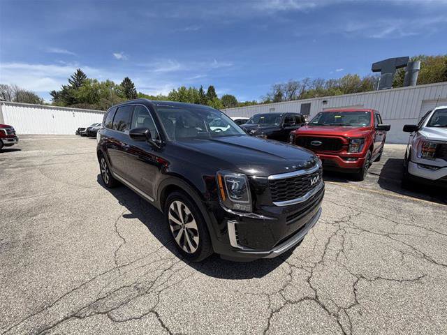 Used 2022 Kia Telluride S AWD/4WD image 3