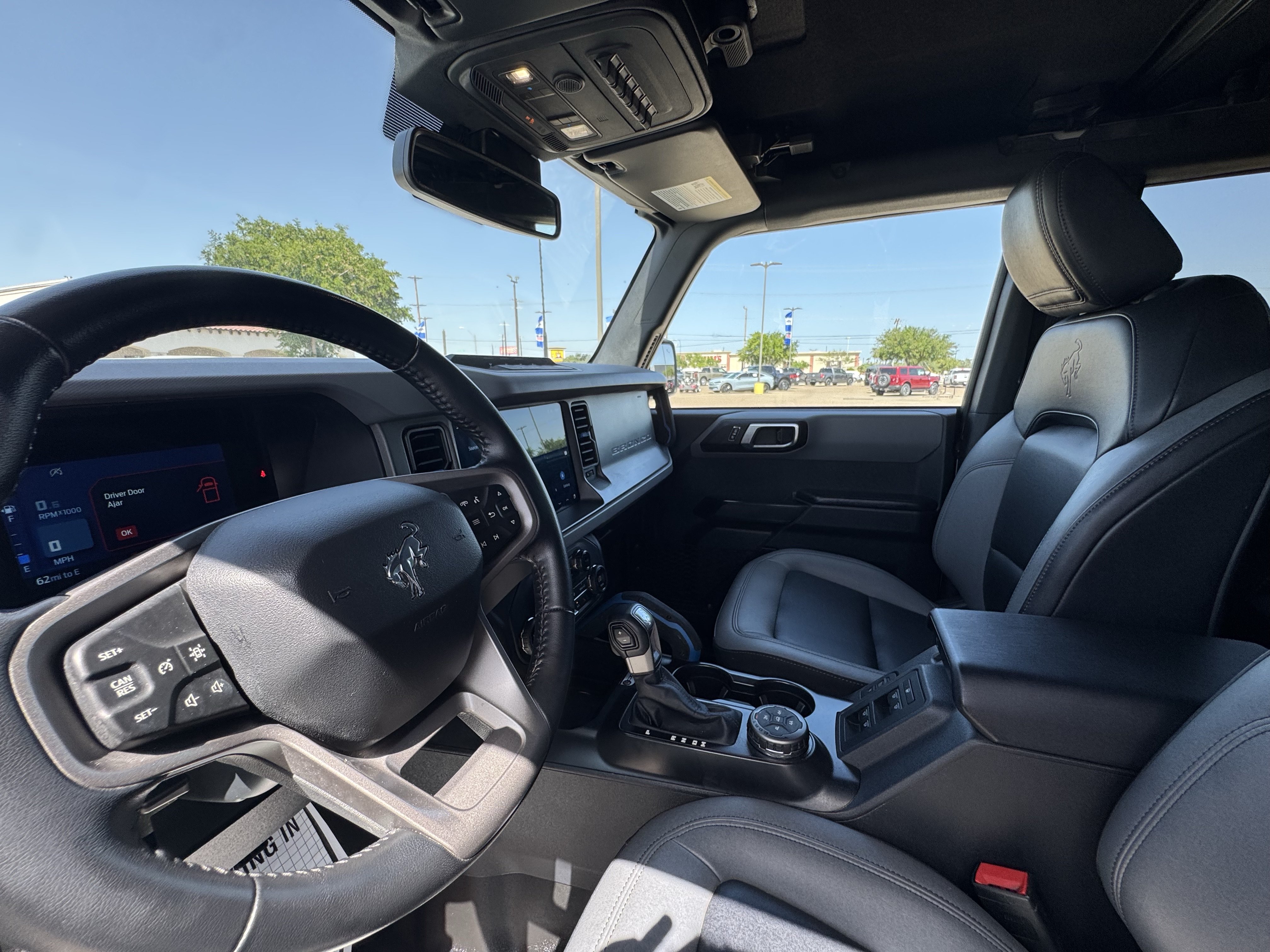 Certified 2024 Ford Bronco Black Diamond w/ Sasquatch Package AWD/4WD image 24