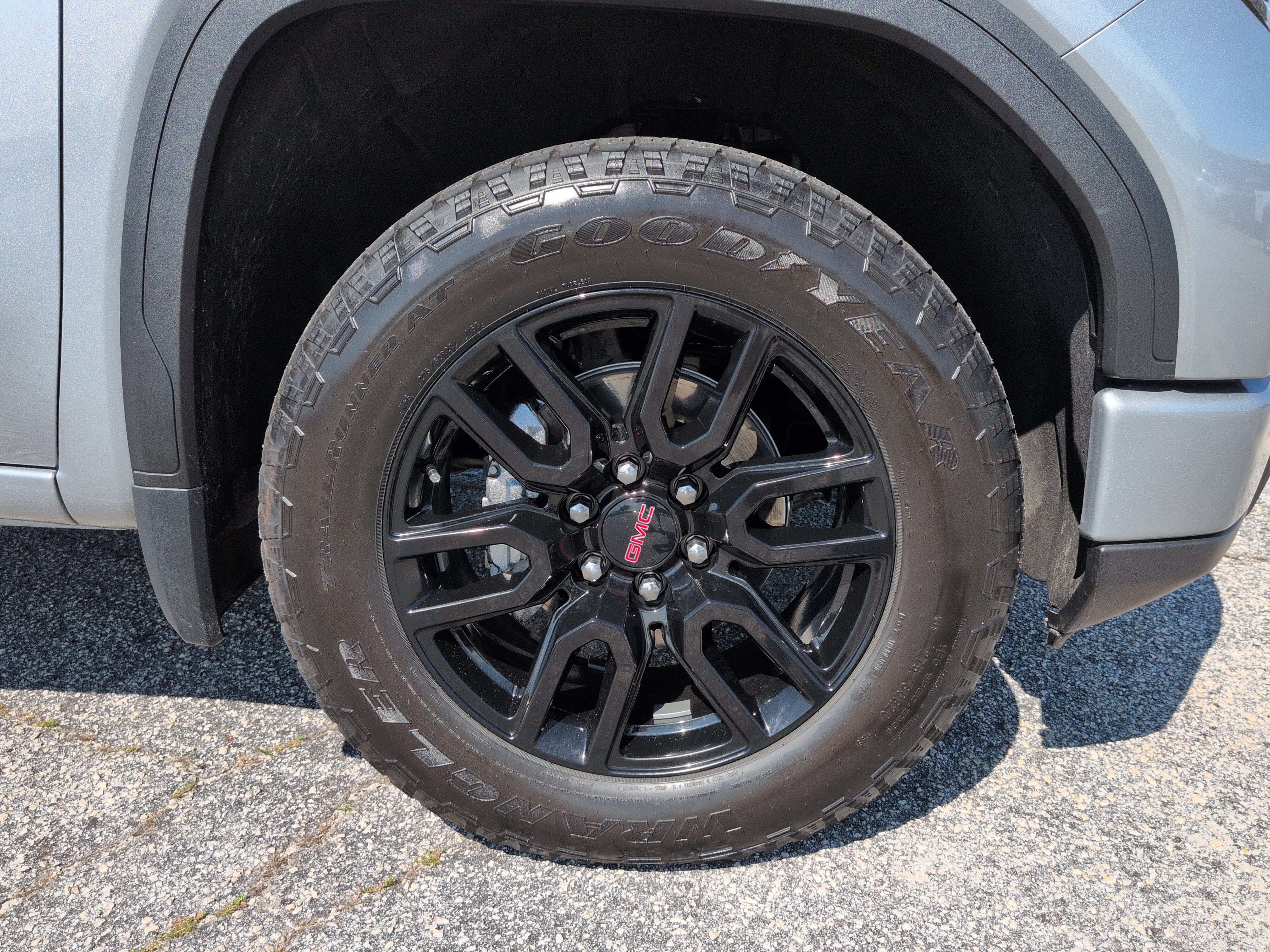 Used 2024 GMC Sierra 1500 Elevation AWD/4WD image 9