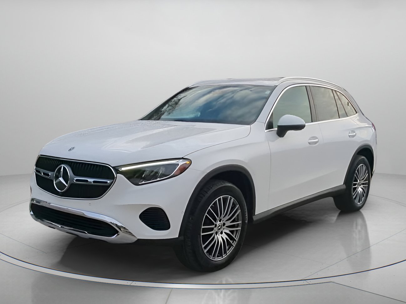 Used 2025 Mercedes-Benz GLC 300 image 12