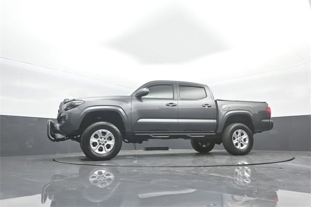 Used 2018 Toyota Tacoma SR image 35