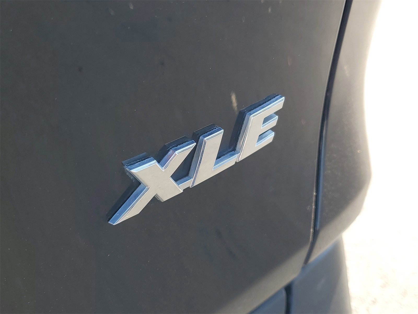 Used 2019 Toyota RAV4 XLE image 6