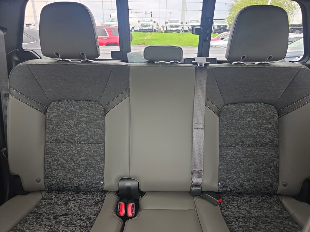 Used 2024 Chevrolet Colorado ZR2 w/ Technology Package image 42