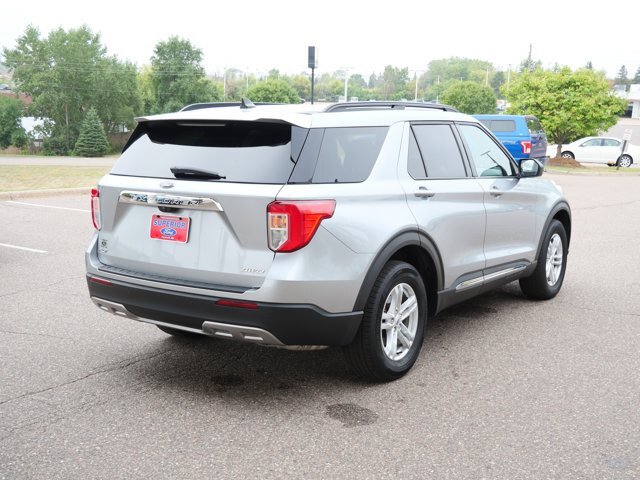 Certified 2022 Ford Explorer XLT w/ Equipment Group 202A AWD/4WD image 5