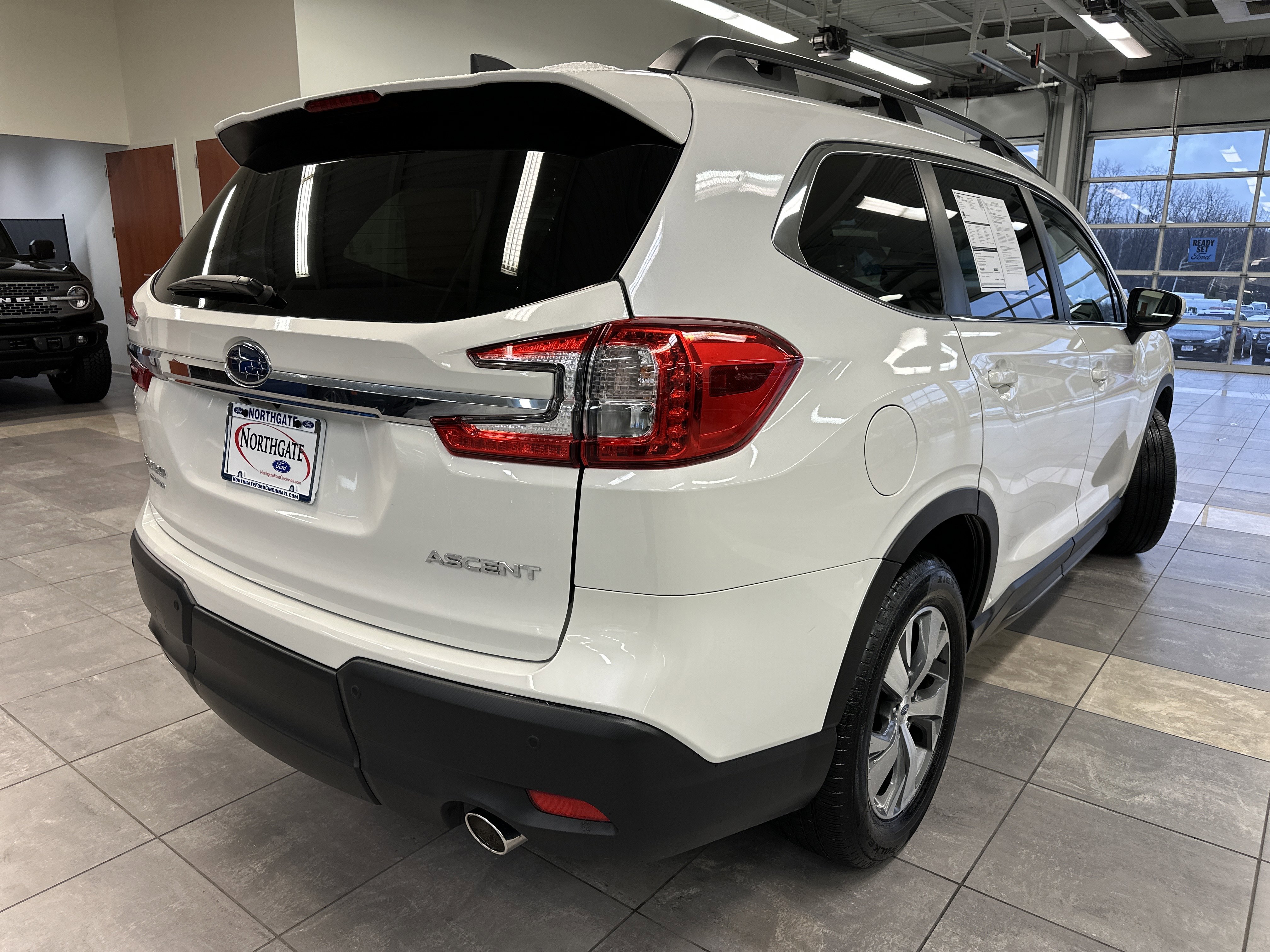 Used 2024 Subaru Ascent Premium w/ Convenience Package image 13