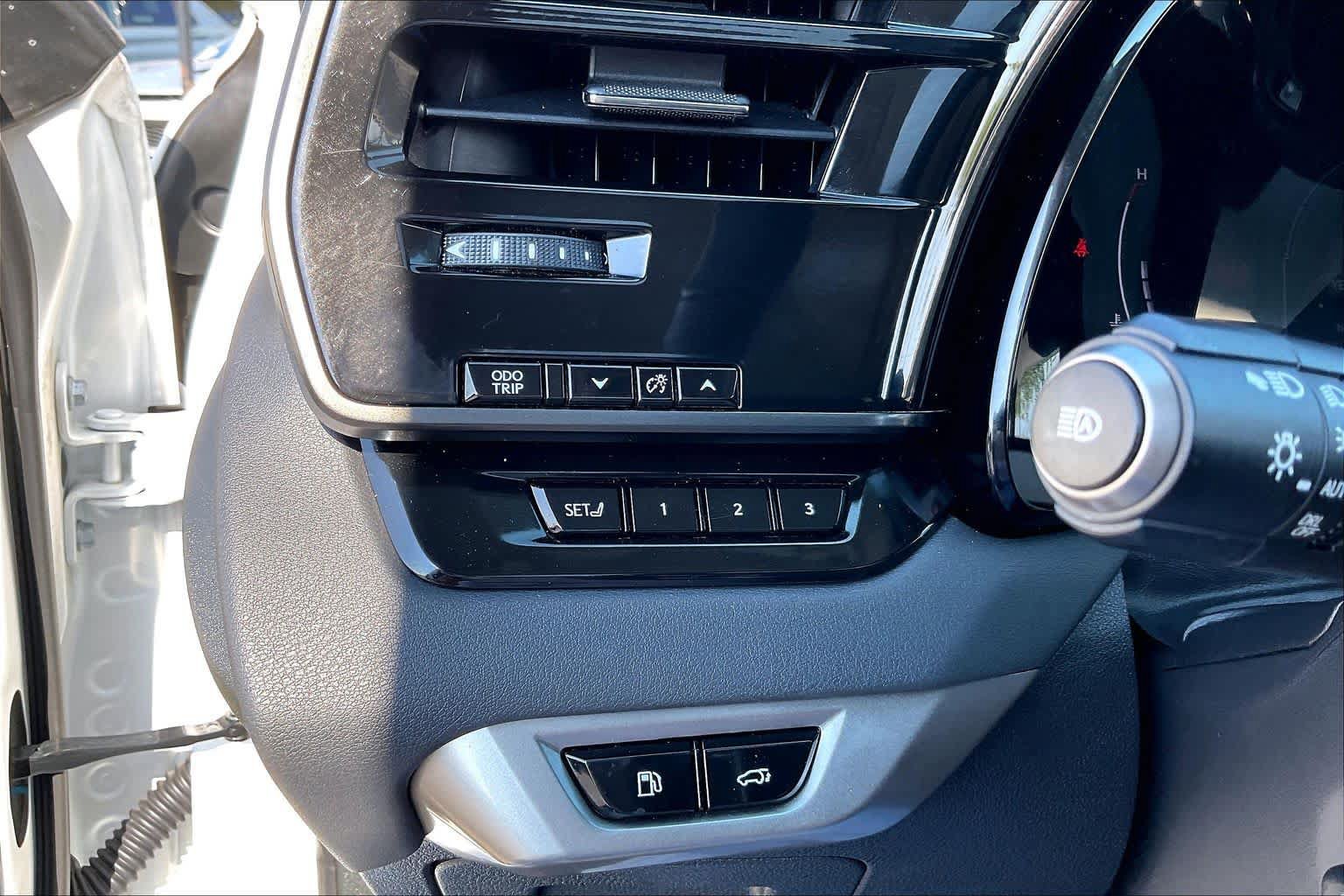 Used 2023 Lexus RX 350 FWD w/ Cold Area Package image 33