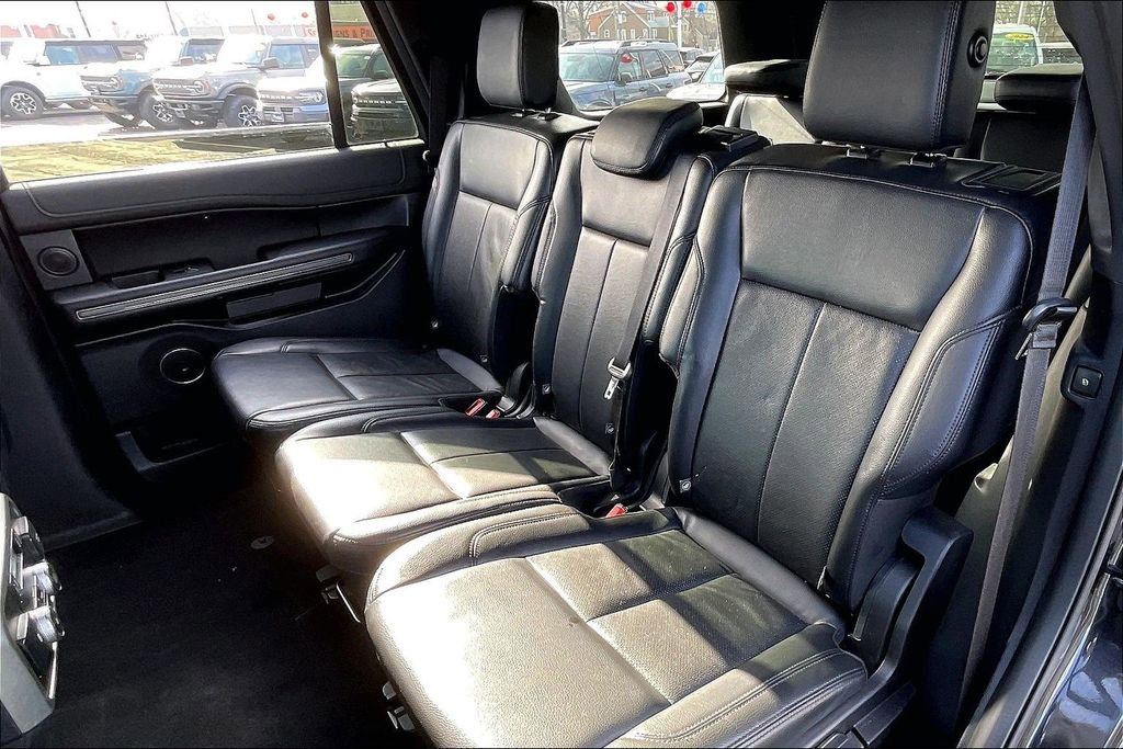 Certified 2019 Ford Expedition XLT w/ Equipment Group 202A image 23