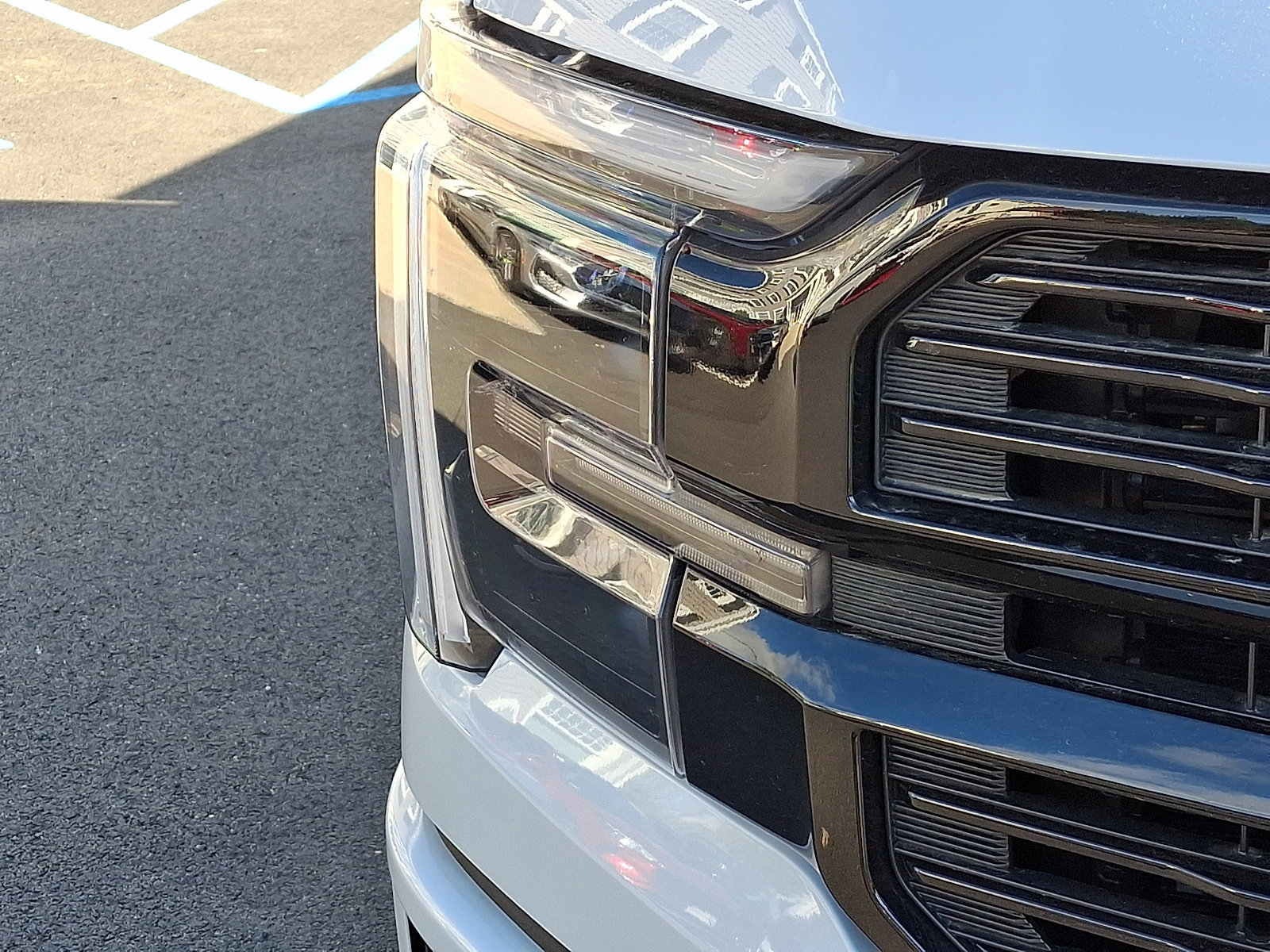 Certified 2025 Ford F150 Platinum w/ Equipment Group 702A High AWD/4WD image 10