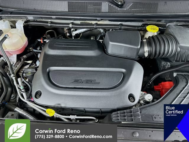 Used 2024 Chrysler Pacifica Touring-L AWD/4WD image 33