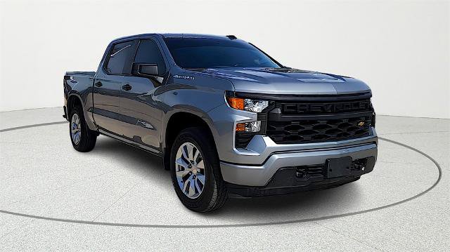 Used 2025 Chevrolet Silverado 1500 Custom image 1