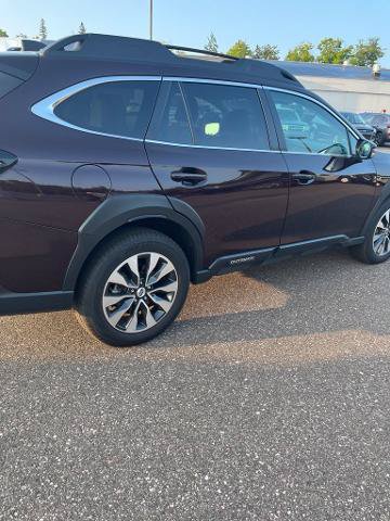 Used 2024 Subaru Outback Limited XT AWD/4WD image 10