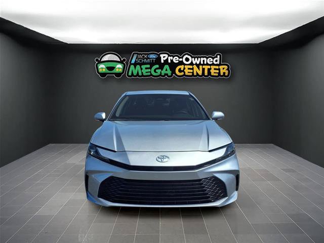 Used 2025 Toyota Camry LE FWD image 26