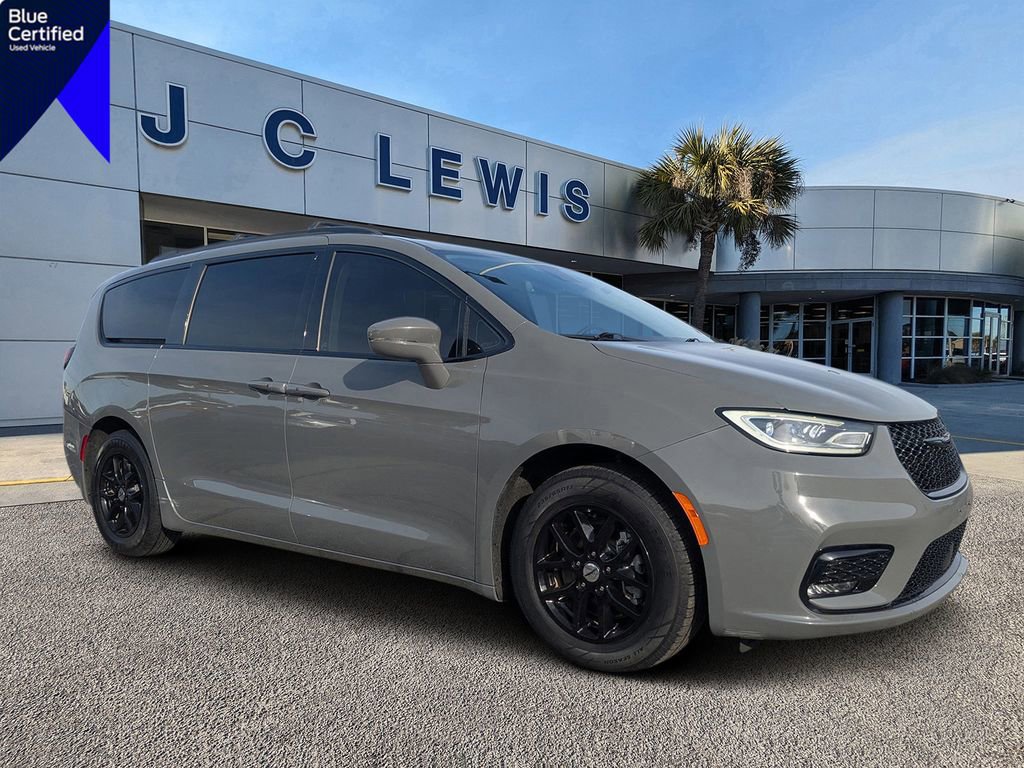 Used 2022 Chrysler Pacifica Touring-L image 7