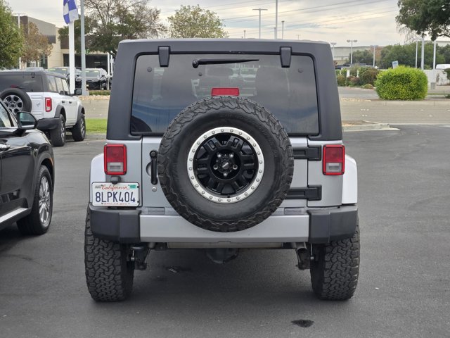 Used 2017 Jeep Wrangler Unlimited Sahara AWD/4WD image 5
