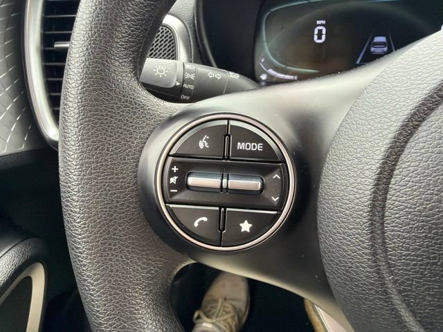 Used 2024 Kia Soul LX w/ Option Group 015 FWD image 26