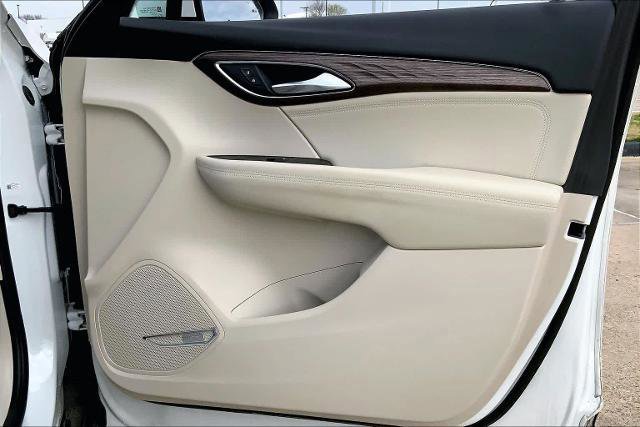 Used 2023 Buick Envision Avenir image 22