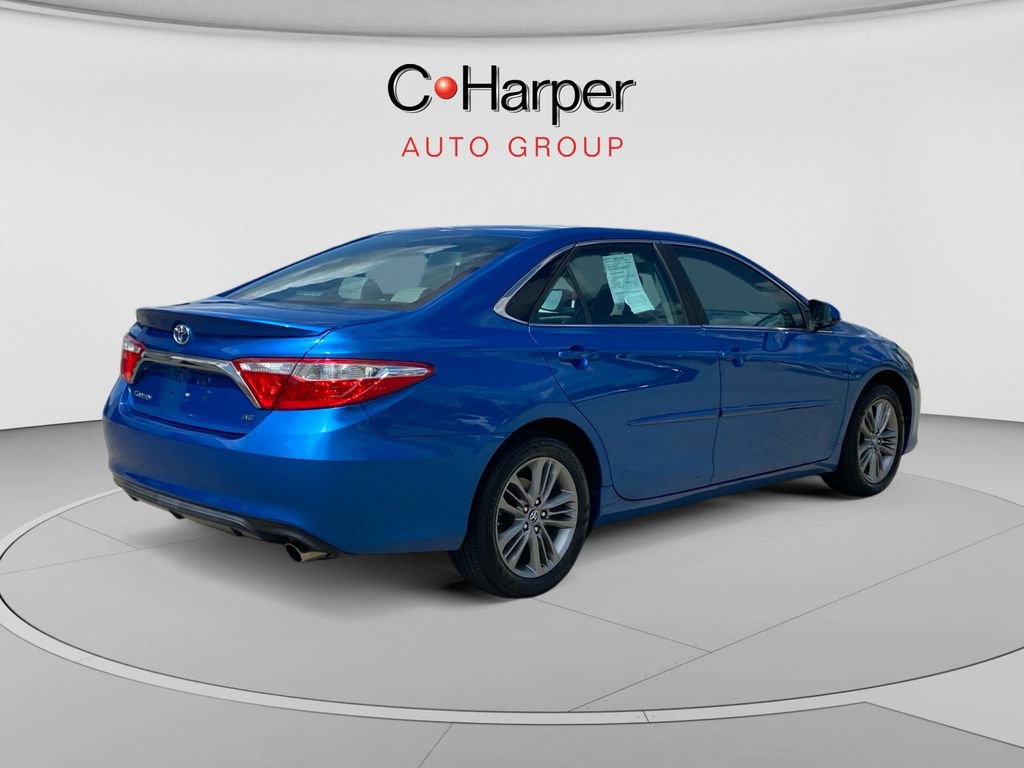 Used 2017 Toyota Camry SE FWD image 3