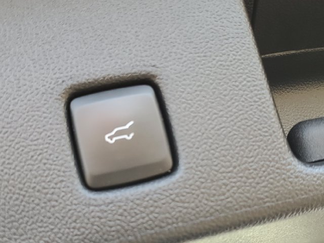 Certified 2024 Ford Escape Platinum AWD/4WD image 29