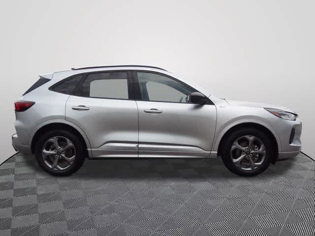 Certified 2024 Ford Escape ST-Line FWD image 4