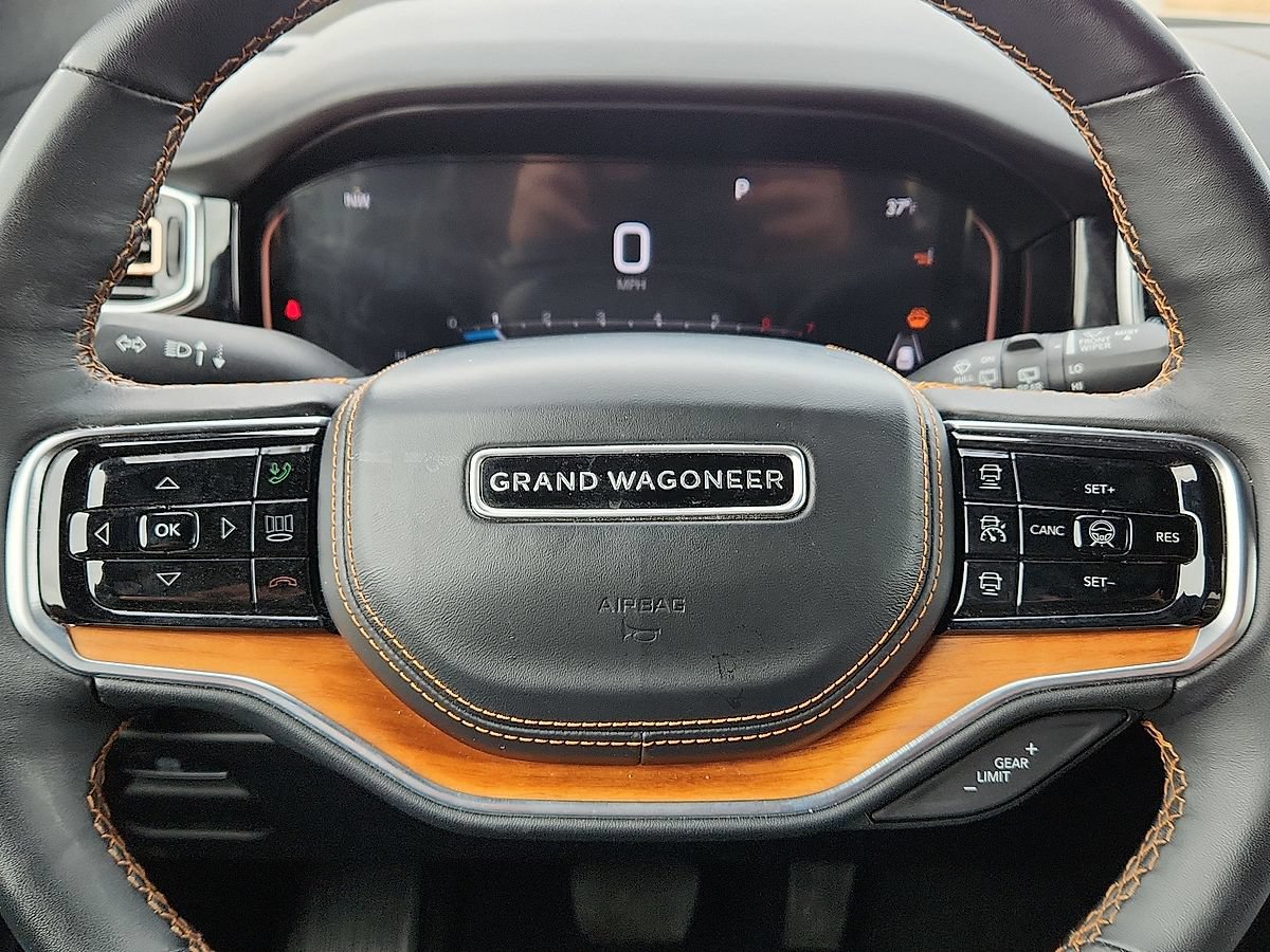 Used 2024 Jeep Grand Wagoneer L Series III AWD/4WD image 11