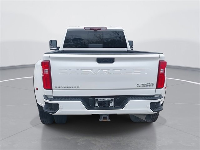 Used 2024 Chevrolet Silverado 3500 High Country w/ Technology Package image 4