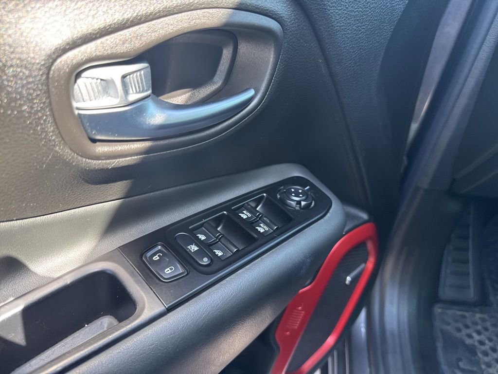 Used 2021 Jeep Renegade Trailhawk w/ Sun & Sound Group image 6