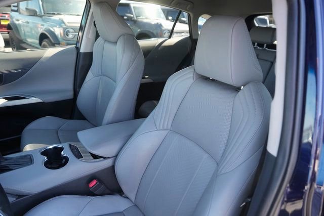 Used 2021 Toyota Venza Limited image 10