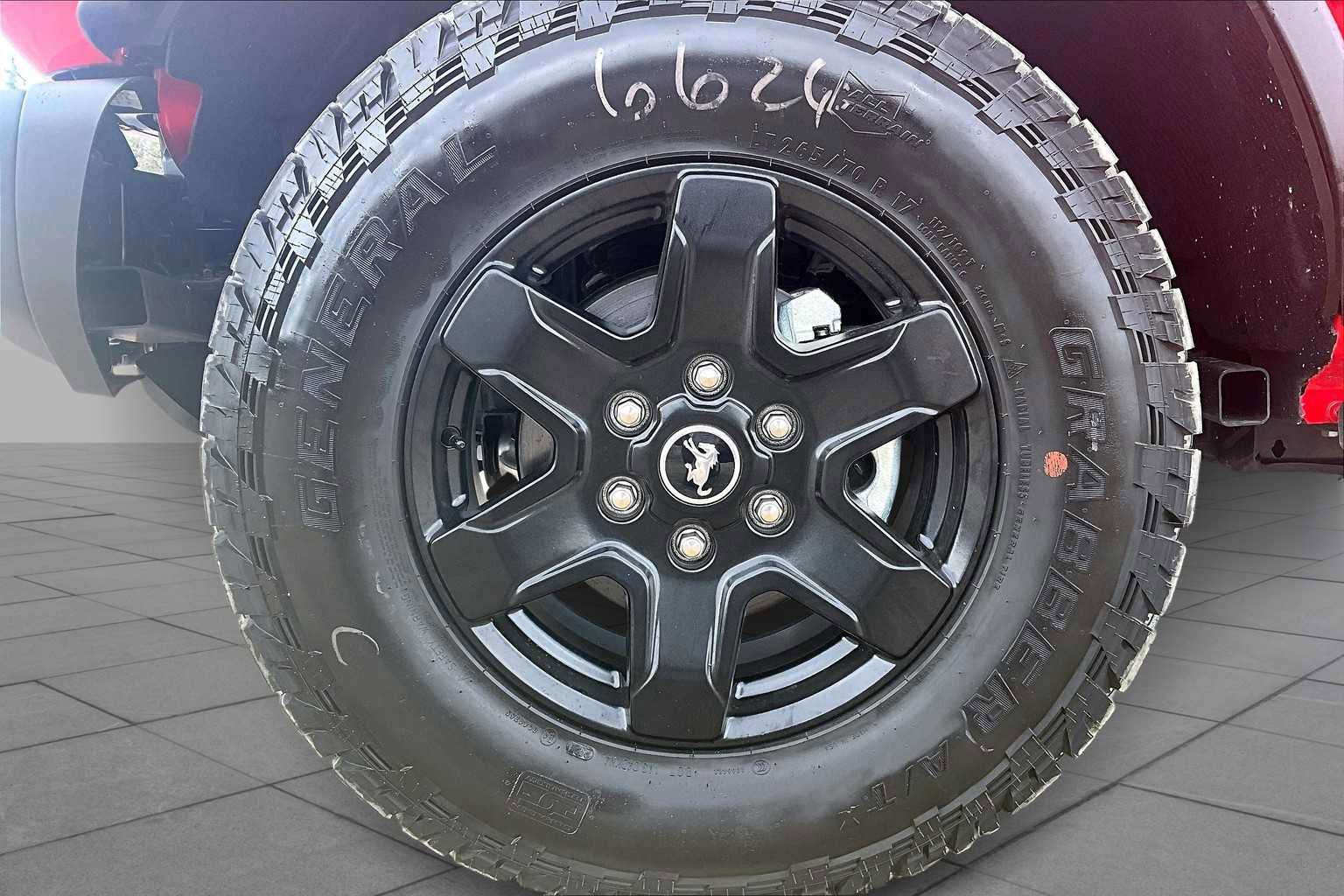 Certified 2024 Ford Bronco Black Diamond image 13