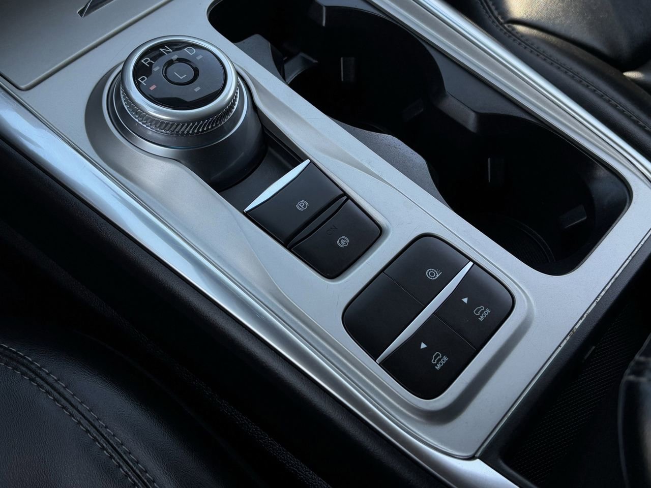 Certified 2022 Ford Explorer XLT w/ Equipment Group 202A image 20