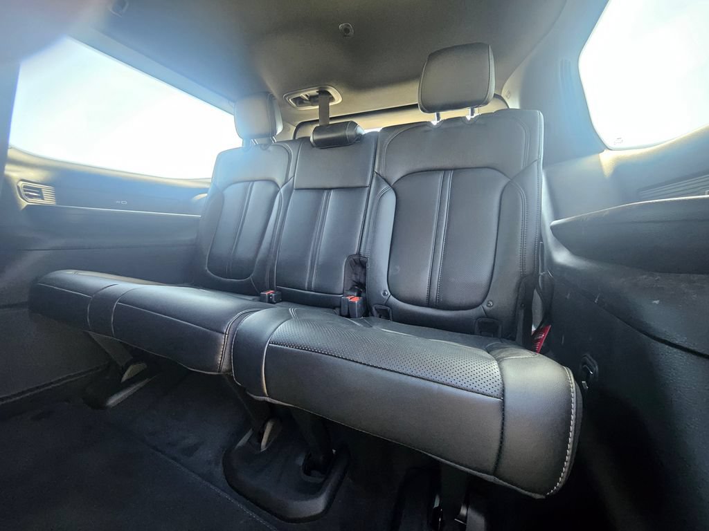 Used 2023 Jeep Wagoneer 4WD image 25