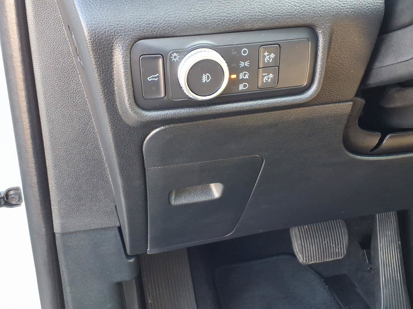 Certified 2020 Ford Explorer XLT w/ Equipment Group 202A RWD image 14
