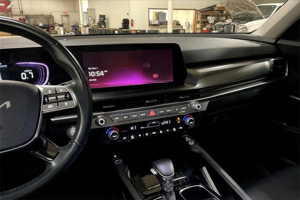 Used 2025 Kia Telluride S image 8