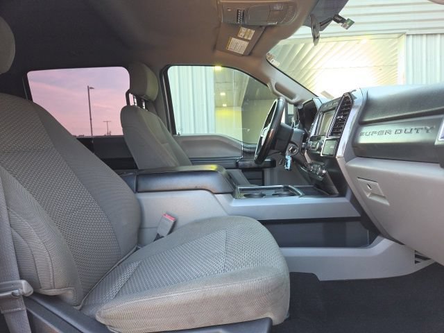 Certified 2019 Ford F250 XLT w/ XLT Premium Package AWD/4WD image 18