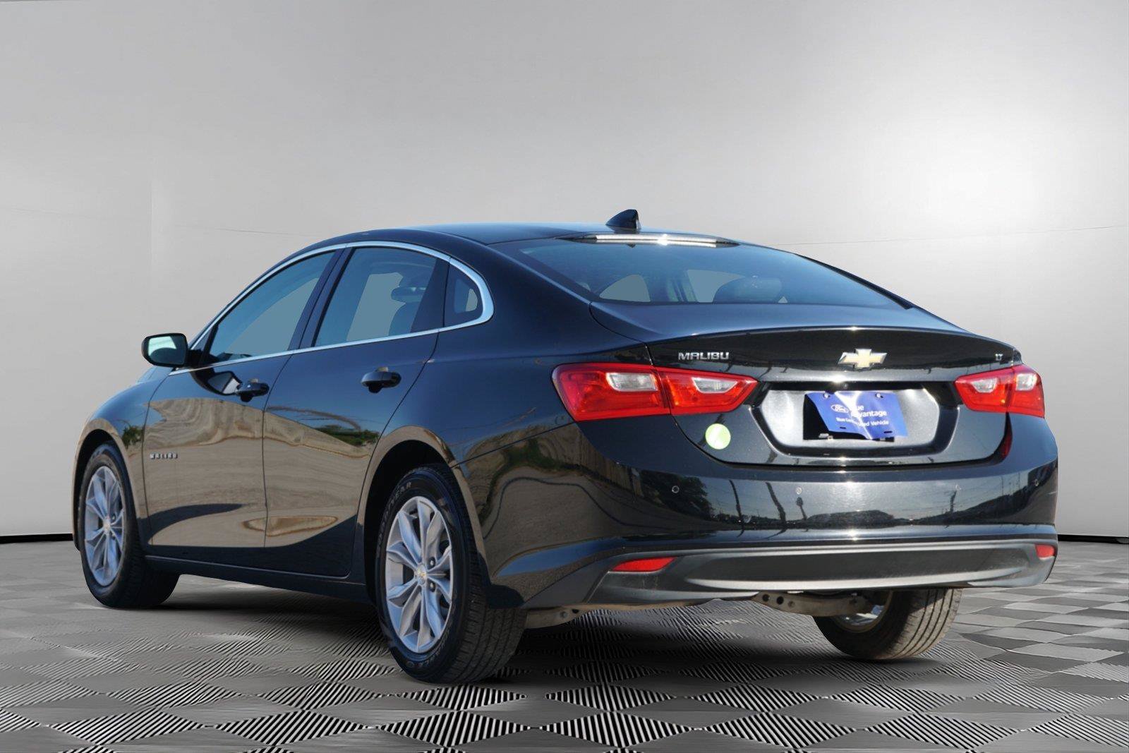 Used 2025 Chevrolet Malibu LT FWD image 6